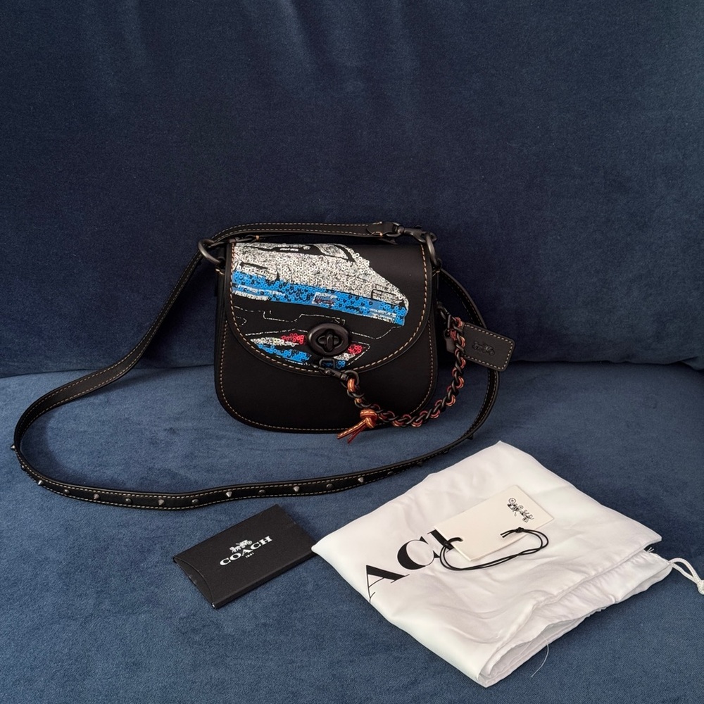 Coach Turn Lock Saddle Bag Sequin Car Glovetanned
Leather Limited Edition Black